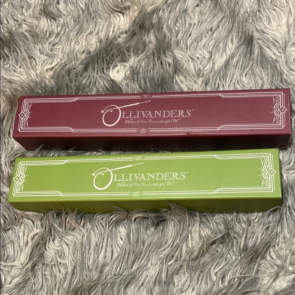 Universal Studios Harry Potter wand bundle